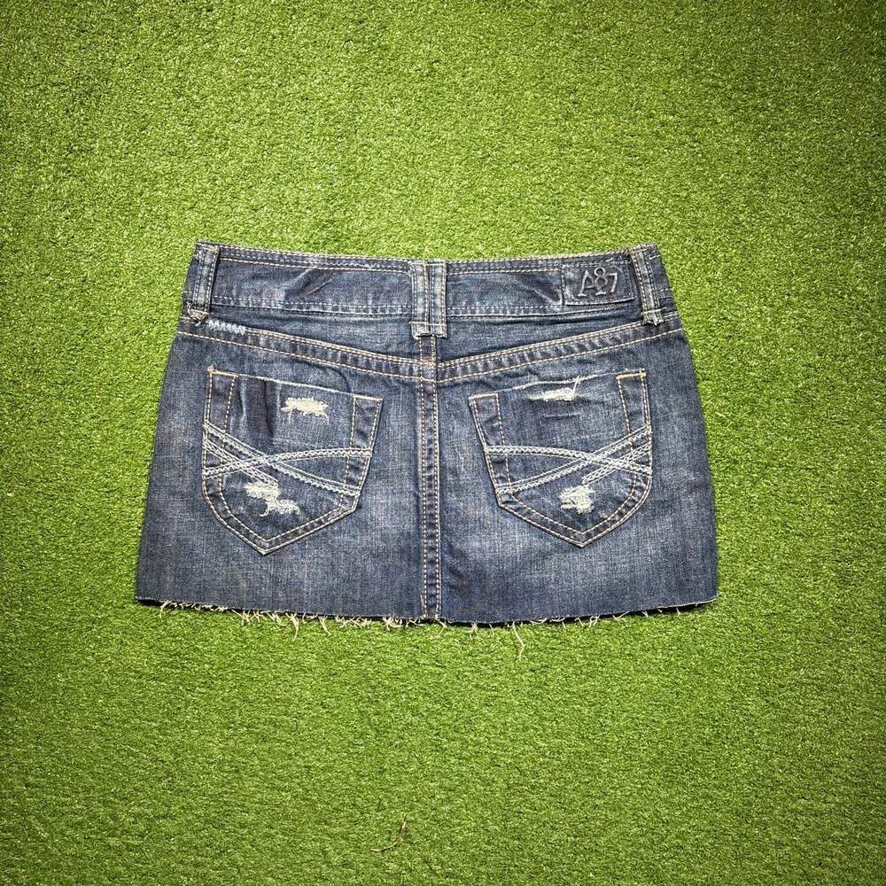 Aeropostale Womens Distressed Low Rise Denim Mini Skirt Size 1/2